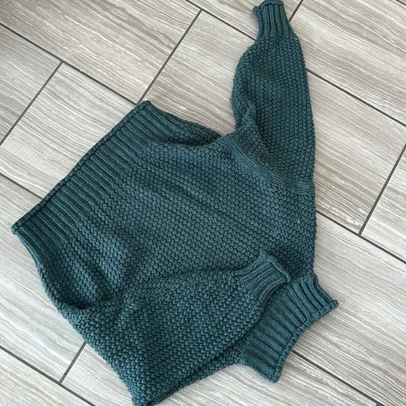 H&M sweater - Picture 5 of 5